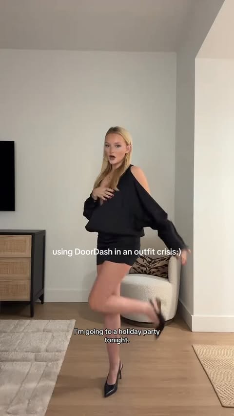 Instagram post by @hannahlizzy_ for DoorDash. Caption reads: Using @doordash to save my look!! #DoordashPartner.