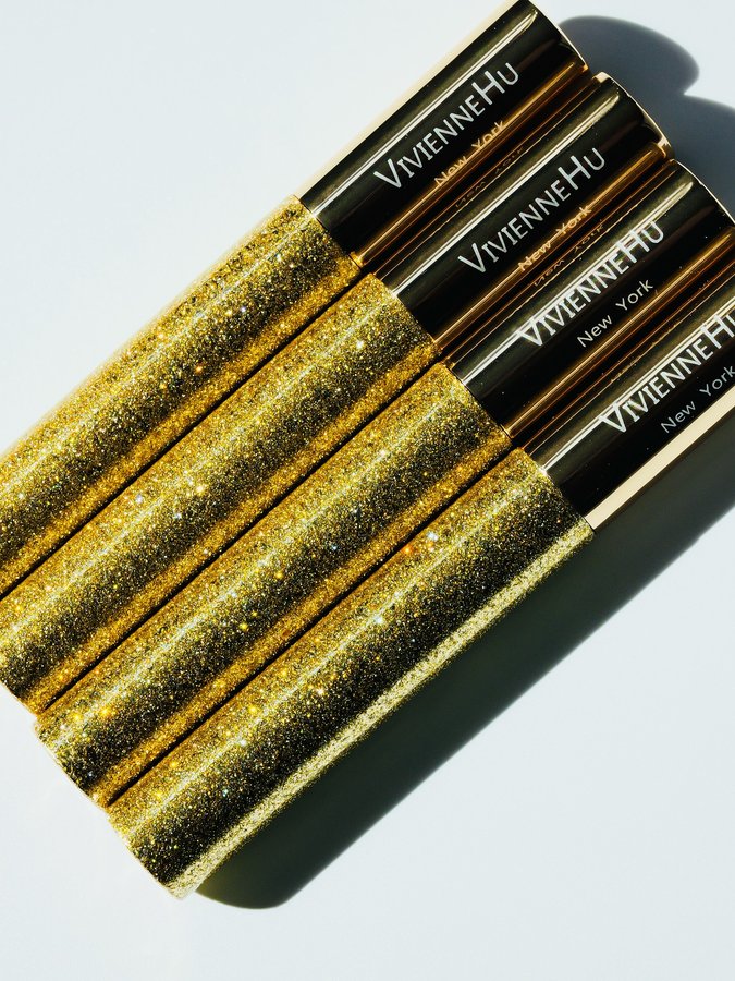 Instagram post by @kellsy2901 for Vivienne Hu. Caption reads: [...] Goldsand Max Shine Lip Glosses from....