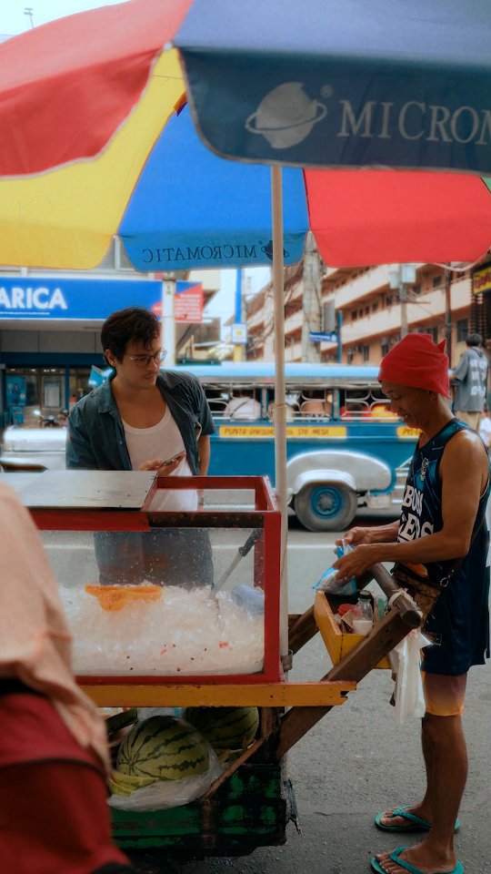 Instagram post by @erwan for Samsung Us. Caption reads: Where is the best street food in Manila? 
Come....