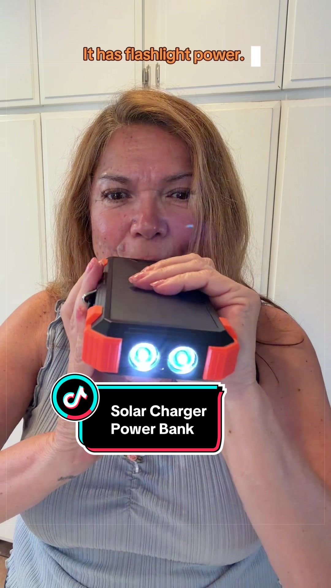 TikTok post by @lucilu2220 for Blavor. Caption reads: [...] #summerwins #WirelessCharger @BLAVOR ENERGY.