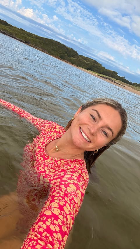 Instagram post by @laurenmurray9 for Regatta. Caption reads: [...] is something special 🌞 Changing robe-....