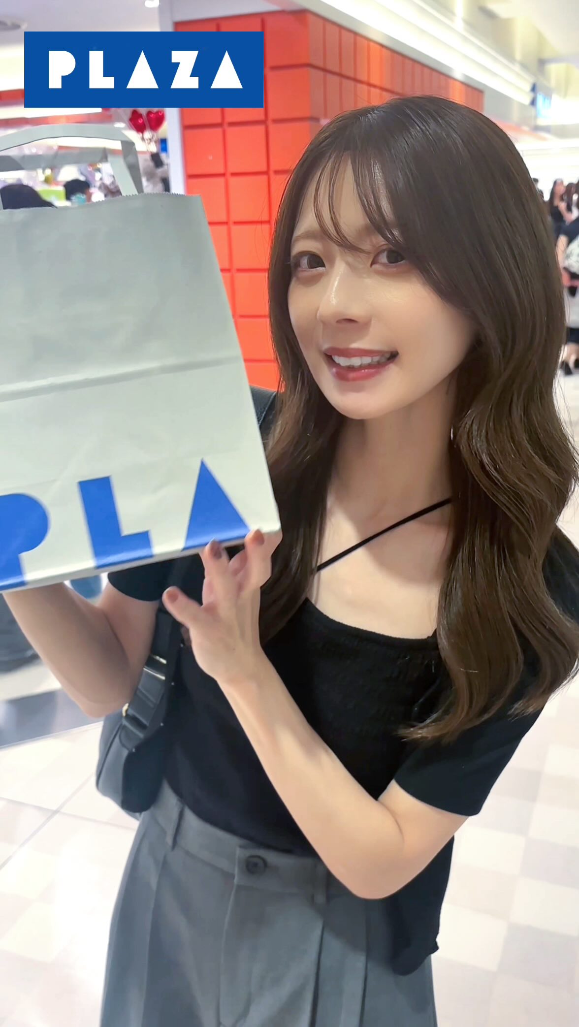 Instagram post by @moe.moet for VT COSMETICS SPOT. Caption reads: ⁡
⁡
親友と遊んだ日〜🤍⡱✧
⁡
⁡
新宿ルミネエストのPLAZAに行ったら
気になってたVTの....