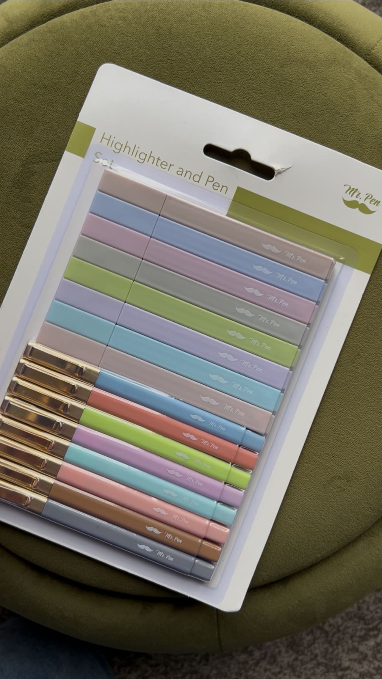 Instagram post by @messybiblepureheart for Mr. Pen. Caption reads: I’ve waited for the perfect excuse to crack open....