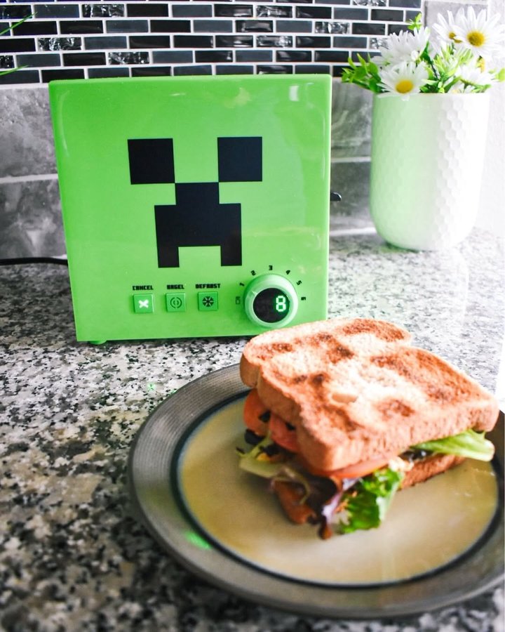 Instagram post by @abeautifulvida for Toynk. Caption reads: [...] for the family with the help of @toynktoys....