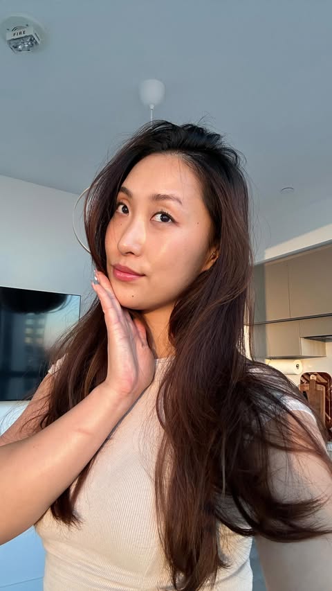 Instagram post by @skinbyhelen for Jungkwan Jang. Caption reads: [...] for everything sent to your DM 💌....