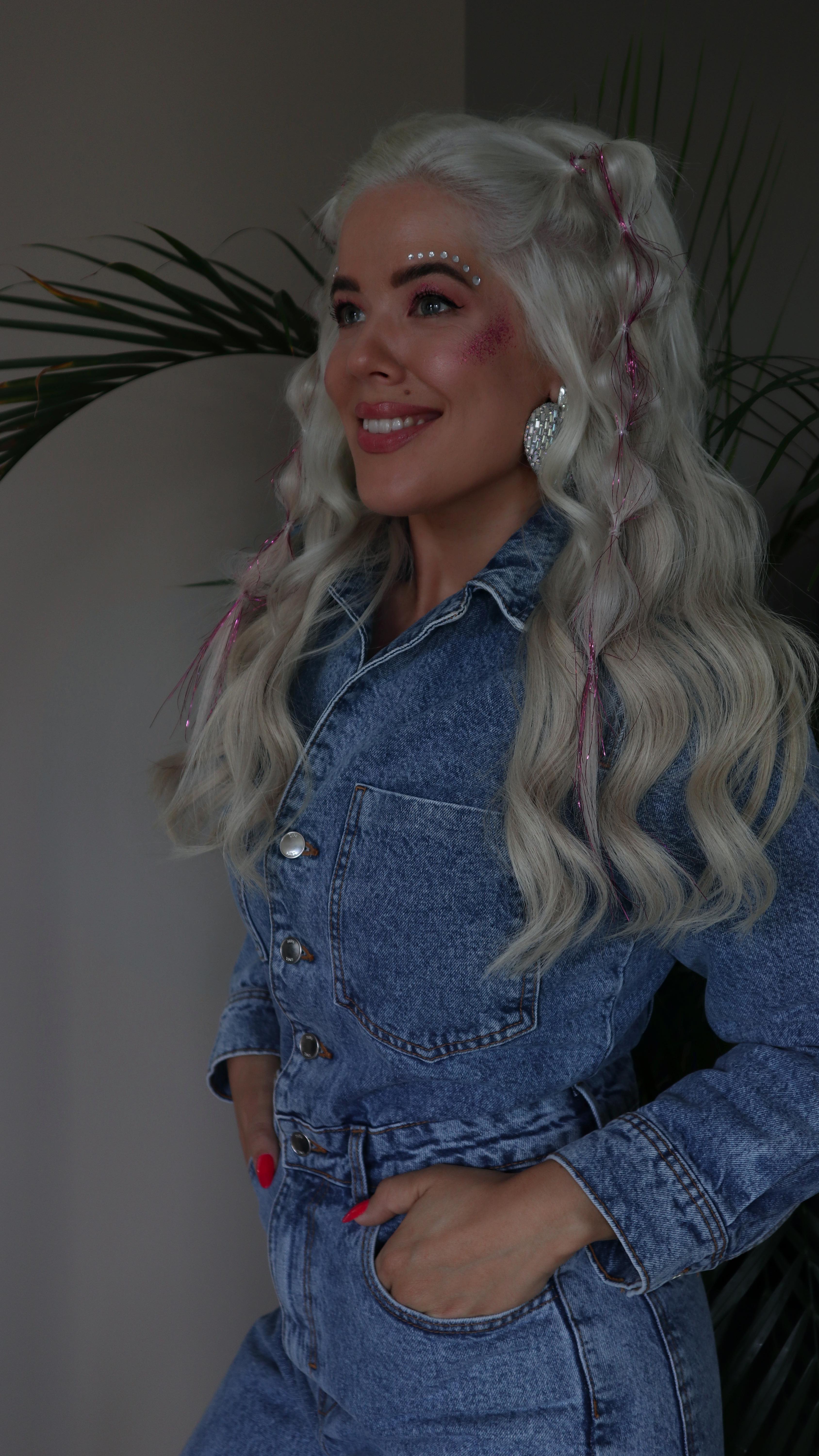 Instagram post by @henriettewo for Beauty Works Ireland. Caption reads: annonse 
Festivalhelg og festival-look....