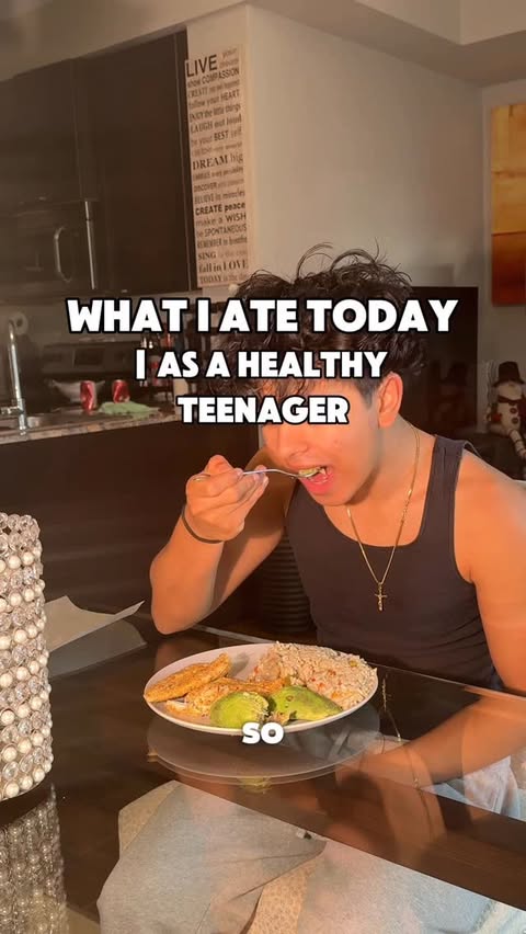 Instagram post by @juniorfitnutrition for Huel. Caption reads: Day 2/25 | How I eat every single day to achieve....