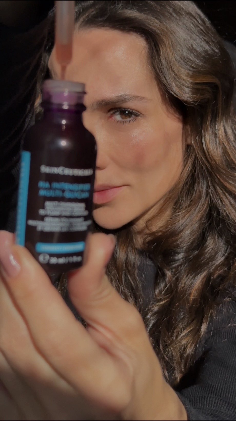 Instagram post by @satyacapisano for SkinCeuticals. Caption reads: A @skinceuticalsbrasil realmente inovou trazendo a....