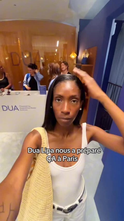 Instagram post by @simplekeyshaa for Augustinus Bader. Caption reads: Je sus au pop-up @dualipa x @augustinusbader ✨....