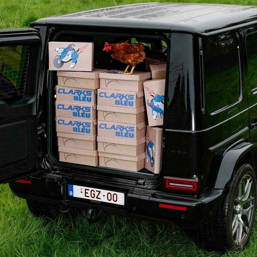 Instagram post by @bleumode for Clarks Originals. Caption reads: @bleumode for @clarksoriginals 

Limited edition....