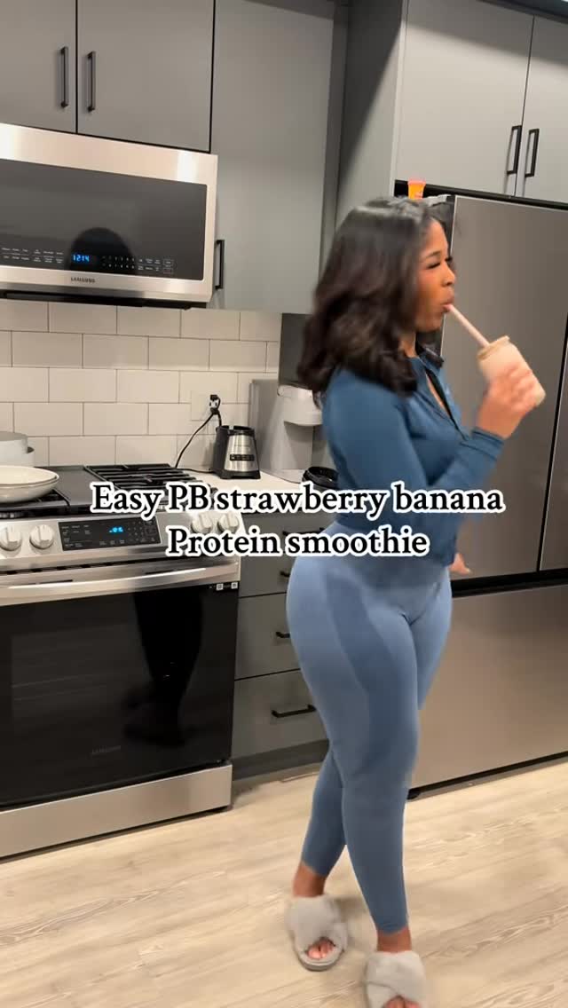 Instagram post by @gainsbygigi for EHPlabs. Caption reads: Easy PB strawberry banana protein smoothie (53g)....