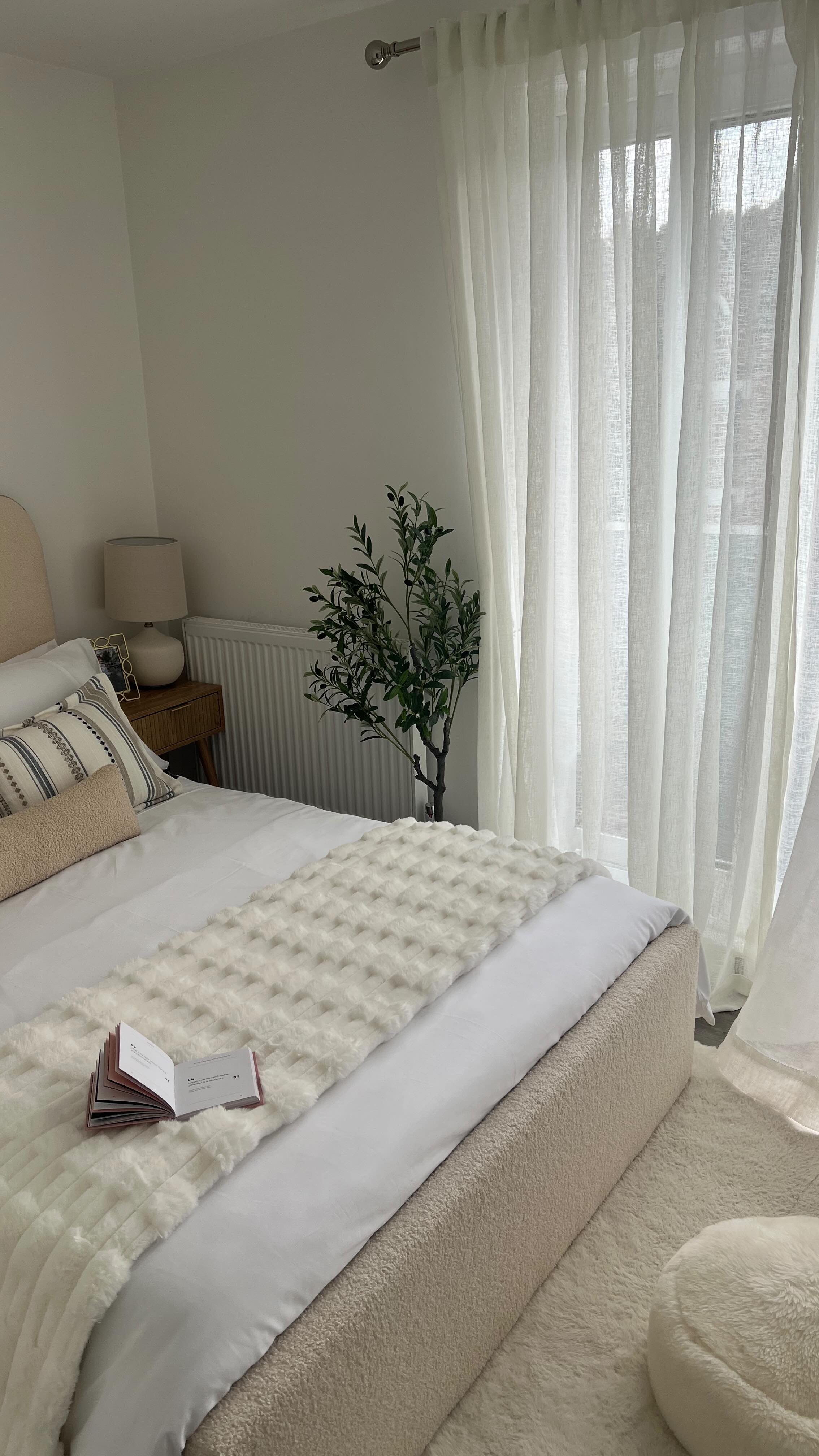 Instagram post by @melody_in_style for Hampton and Astley. Caption reads: I finally upgraded the bedding — and wow, what a....