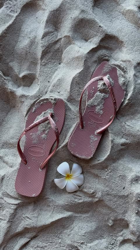 Instagram post by @melissattabessiom_off for Havaianas. Caption reads: @spartoogram @havaianaseurope merci 🤍🤍....