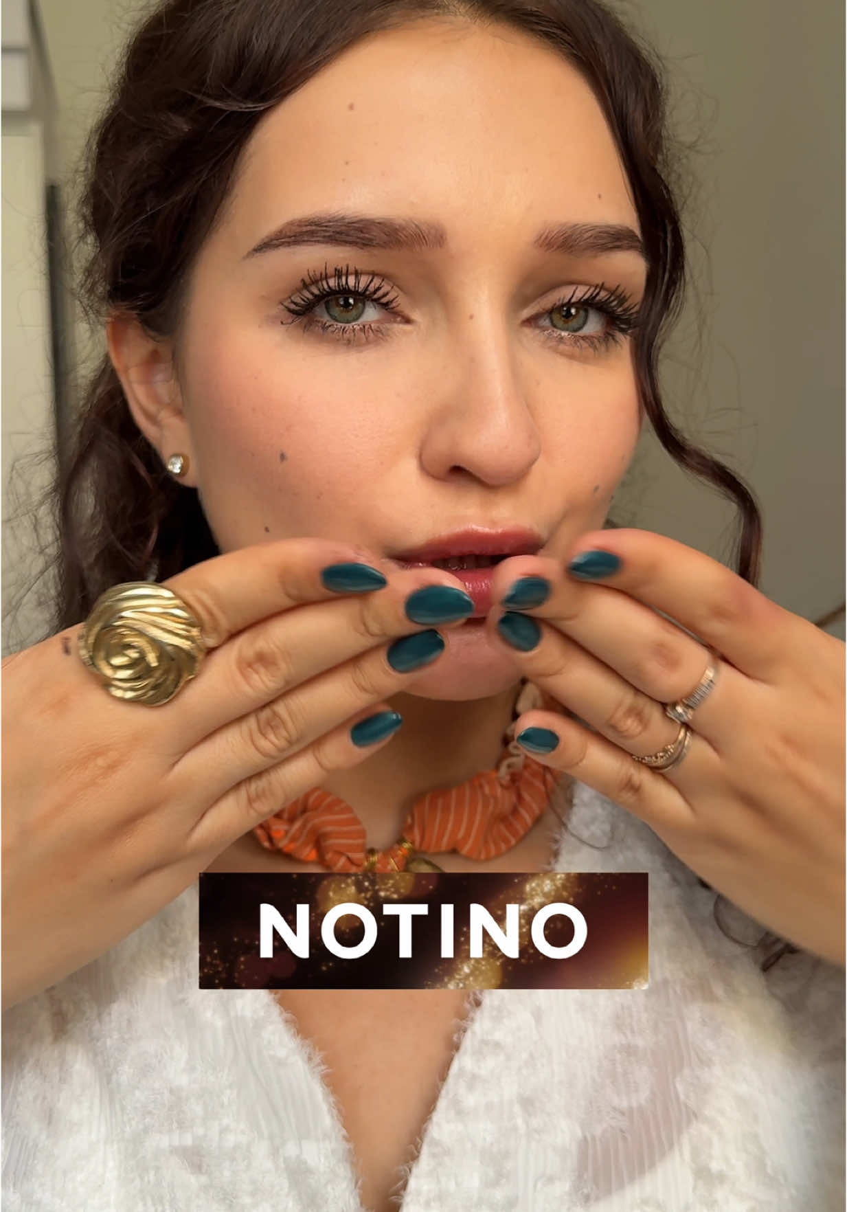 TikTok post by @maryzhu_1 for Clinique. Caption reads: Moje top produkty od @Clinique ke kterým se pořád....