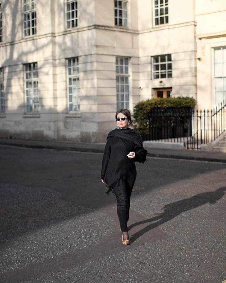 Instagram post by @stylinginlondon for Hiccup. Caption reads: [...] you were a vibe 🌼❤️‍🔥🐝 🤍Wearing....