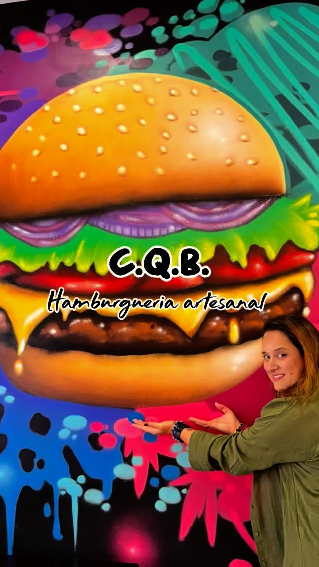 Instagram post by @sarapenelafreitas for Visitportugal. Caption reads: Bem-vindos ao trono do sabor 

CQB Hamburgueria....