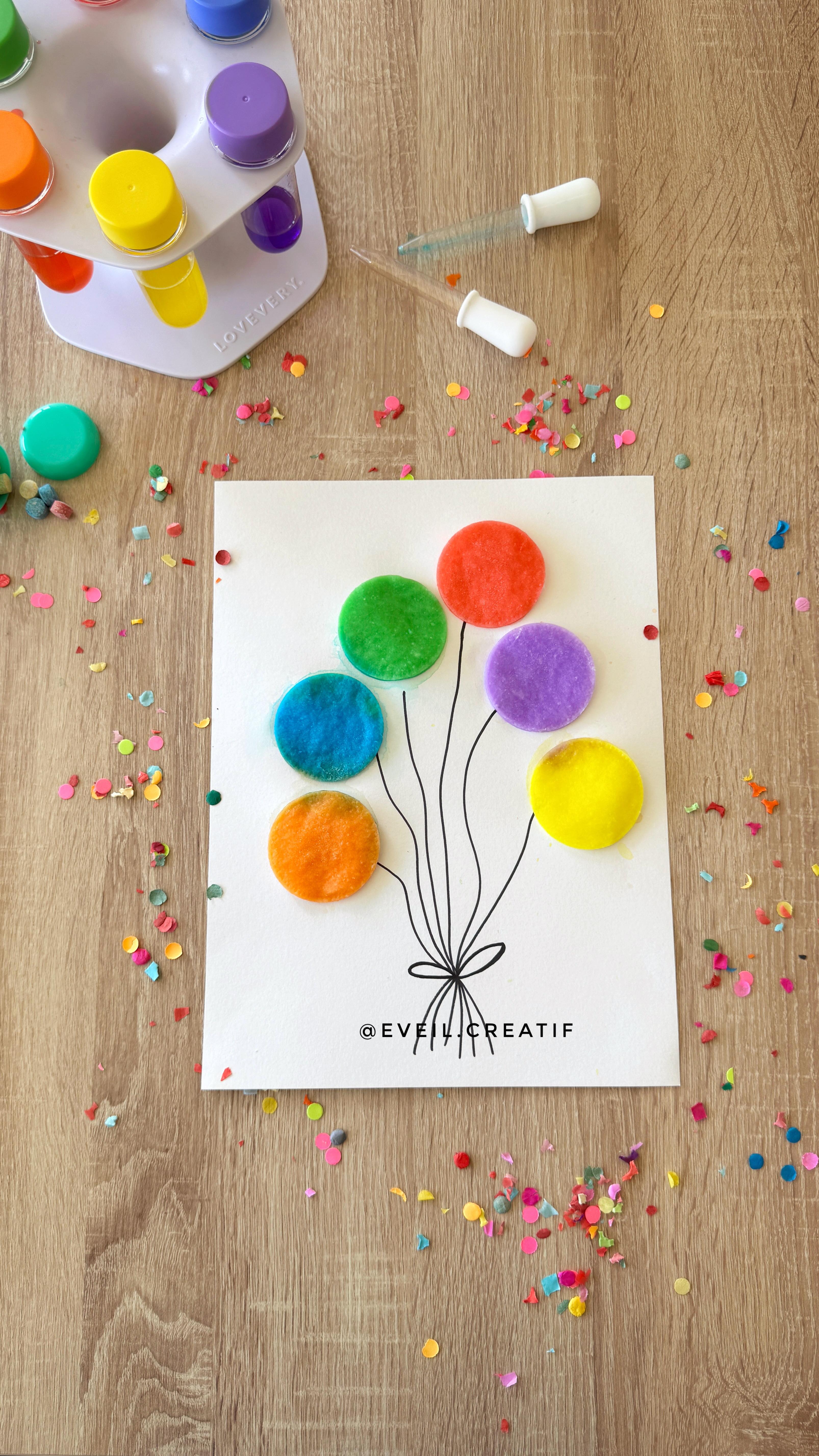 Instagram post by @eveil.creatif for Lovevery Europe. Caption reads: « Ballons à l’eau colorée 🎈»

Les filles adorent....