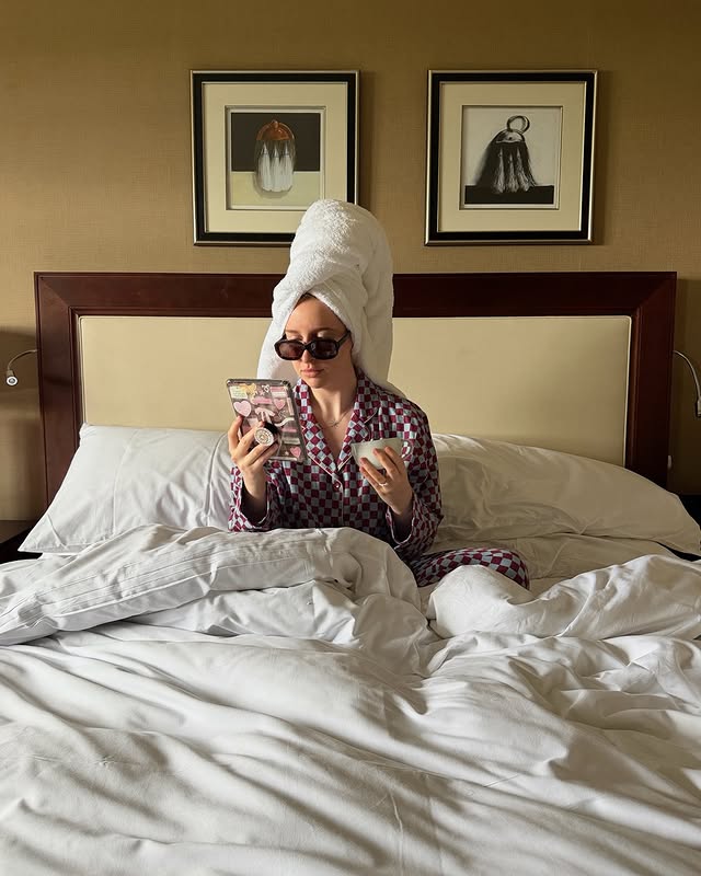 Instagram post by @whatemmyreadss for Fairmont Hotels & Resorts. Caption reads: 24 hours at the @fairmontstandrews with....
