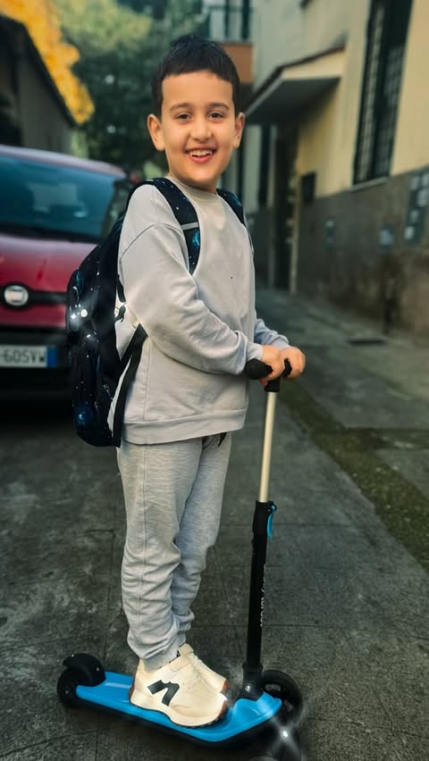 Instagram post by @mateopelo for Voghion. Caption reads: Shop smarter with Voghion!

Download the Voghion....