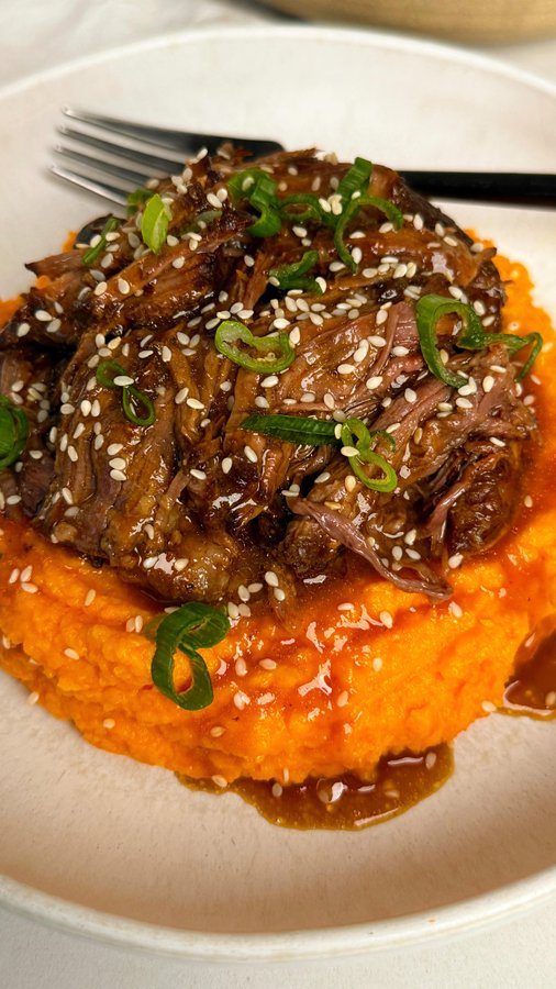 Instagram post by @munchinwithmaddie_ for Instant Pot. Caption reads: slow cooked meats on repeattt over here 🔁 this....