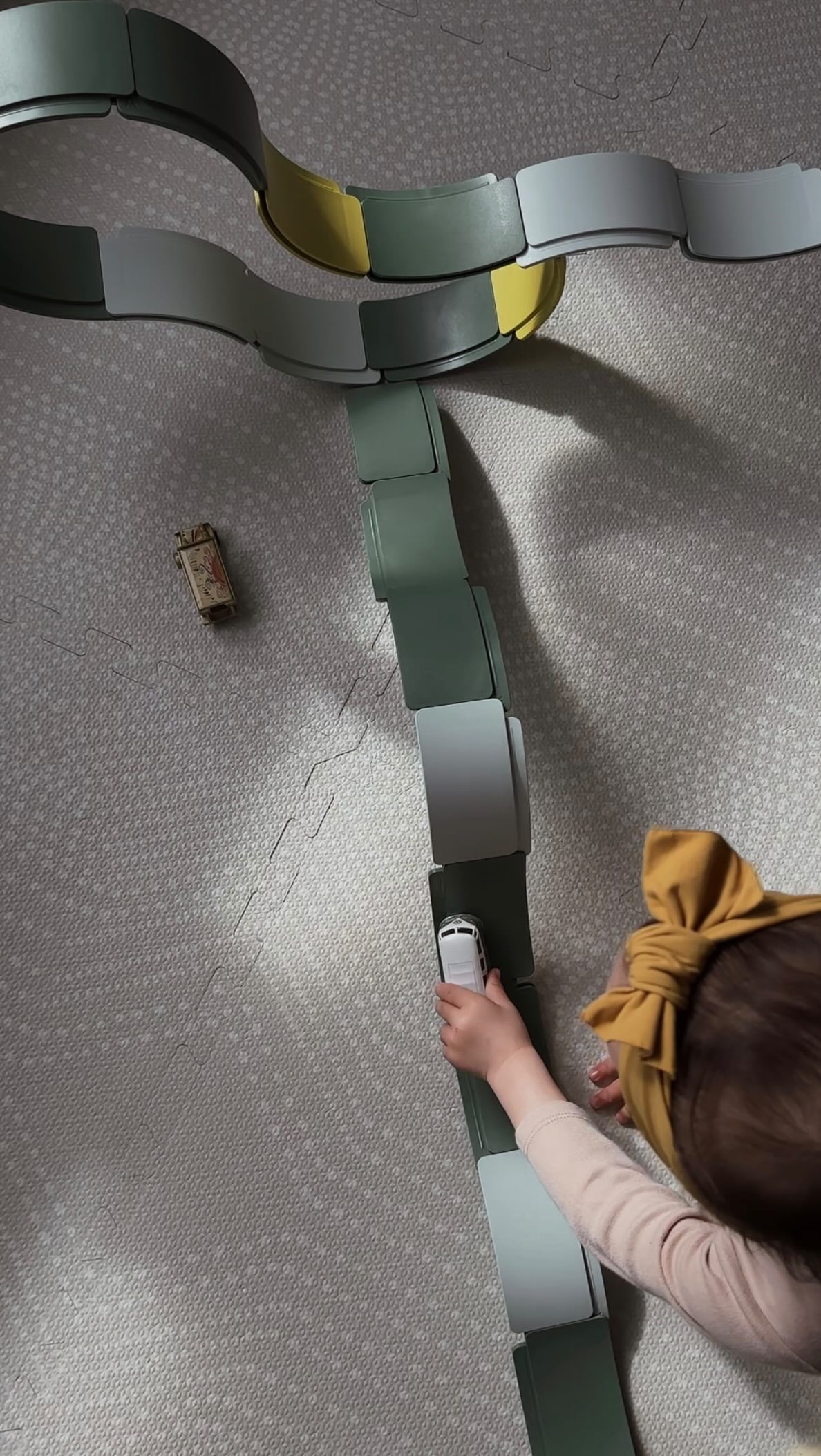 Instagram post by @our.homegrown.happiness for Waytoplay. Caption reads: [...] 🙌🏻 Shop the newest ARCHES from Waytoplay!....