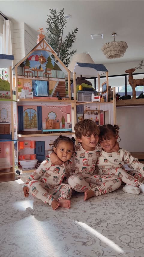 Instagram post by @fabiolamillican for KidKraft. Caption reads: [...] deal of the year 🥰 we’ve had so many....