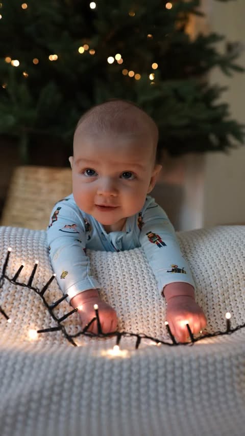 Instagram post by @lovethelunas for Kyte Baby. Caption reads: Christmas photos you need to take of your baby....