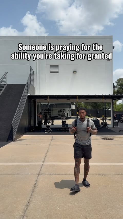 Instagram post by @king.blackburn for Fabletics Men. Caption reads: [...] #gymlife #fableticspartner....