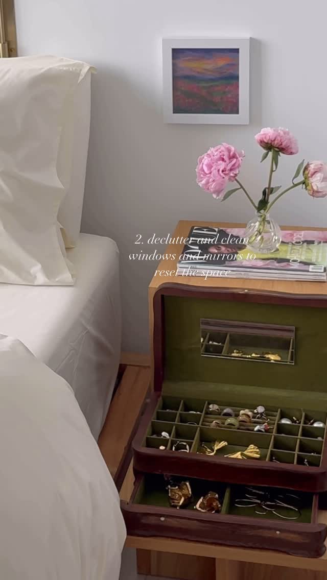 Instagram post by @cassandranoelhome for Brooklinen. Caption reads: [...] these percale sheets and duvet from....