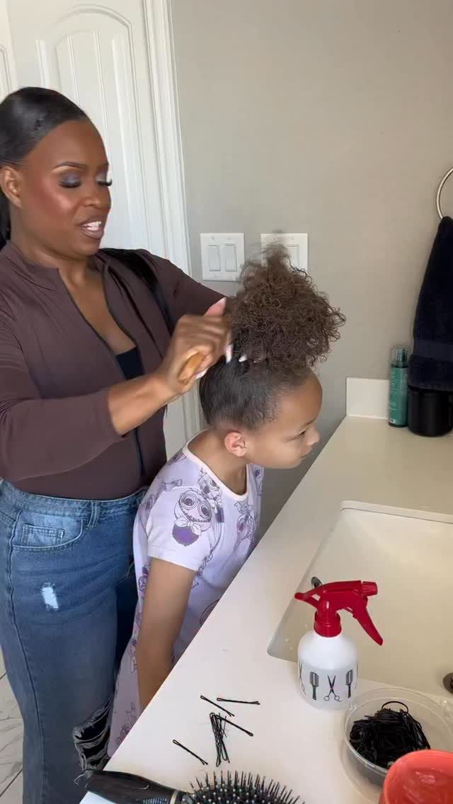 Instagram post by @woodcitylimits for ARZOPA. Caption reads: [...] gift is memories 🫶🏽📸💗thanx to my....