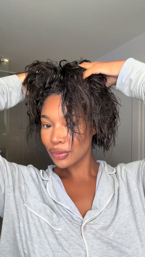 Instagram post by @alessatyrrellcha for Maria Nila. Caption reads: let’s do hair day!! @marianilastockholm now I’m....
