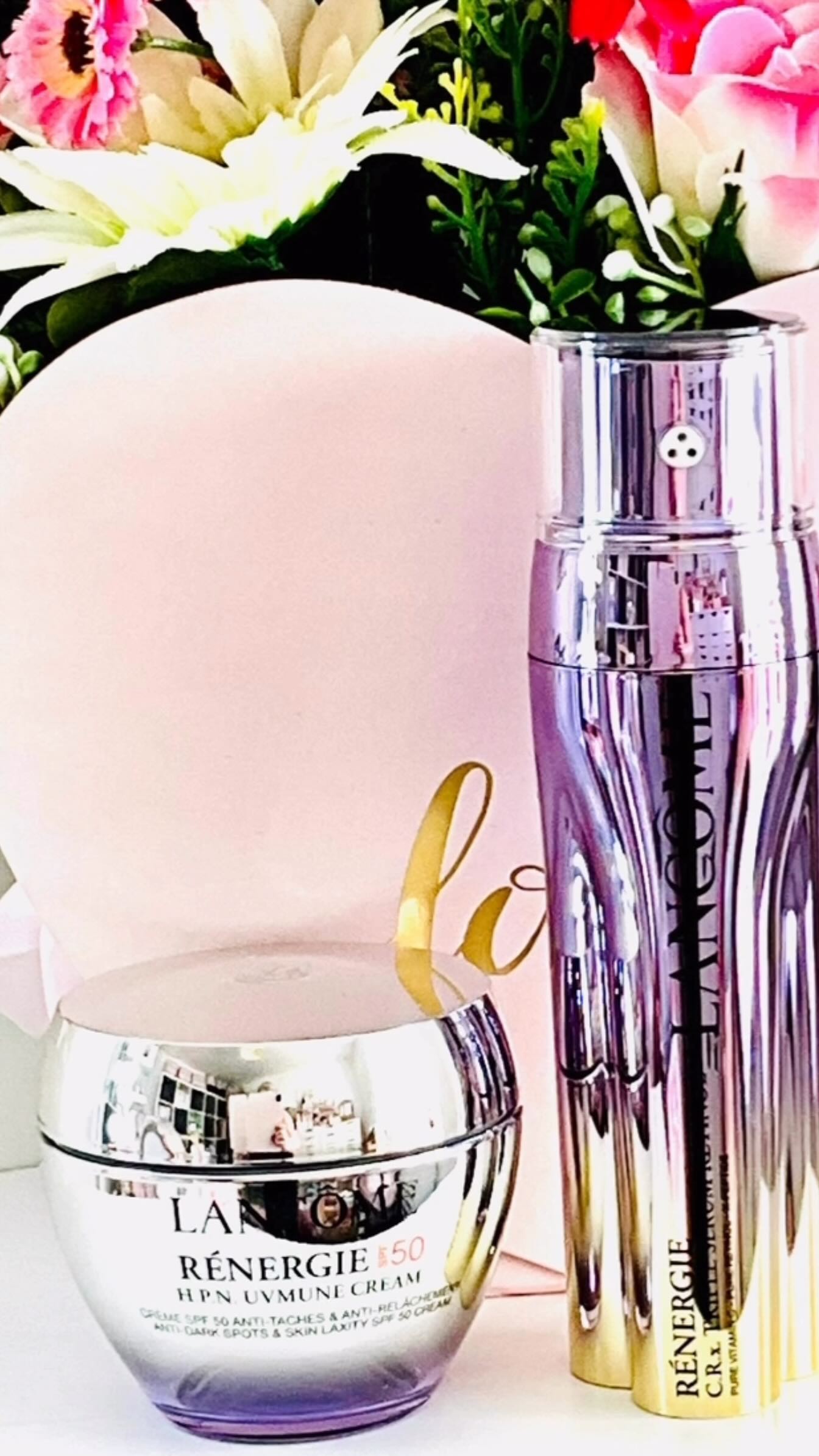 Instagram post by @jo_h31 for Jurlique. Caption reads: 🌸Round up of June 🌸
.
.
.
.
✨Hey lovelies we....