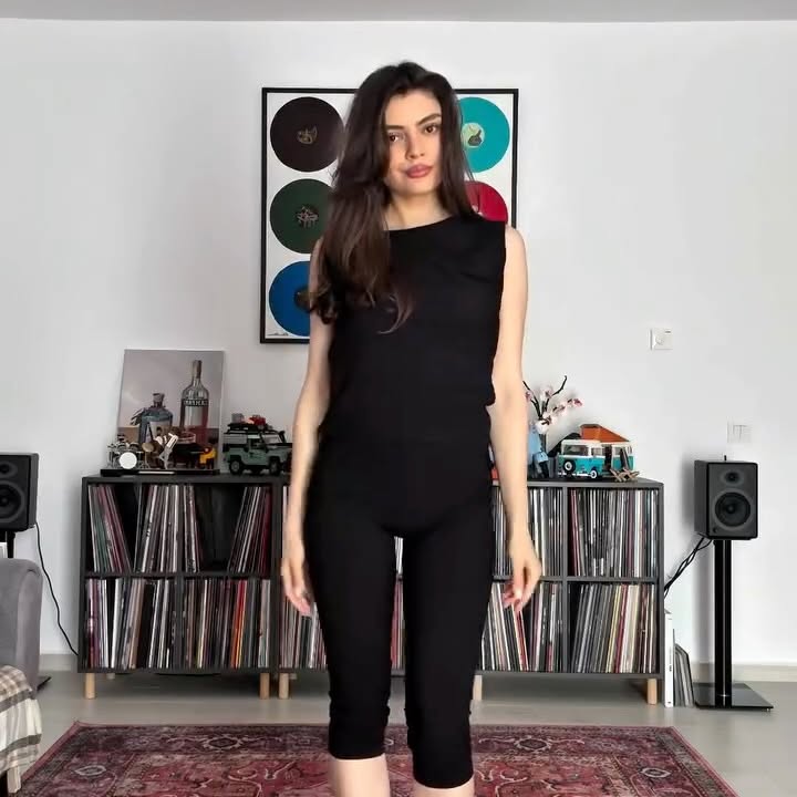 Instagram post by @elisa.chiroiu for Fashion Days. Caption reads: @fashiondays full fit 💌 *gifted.