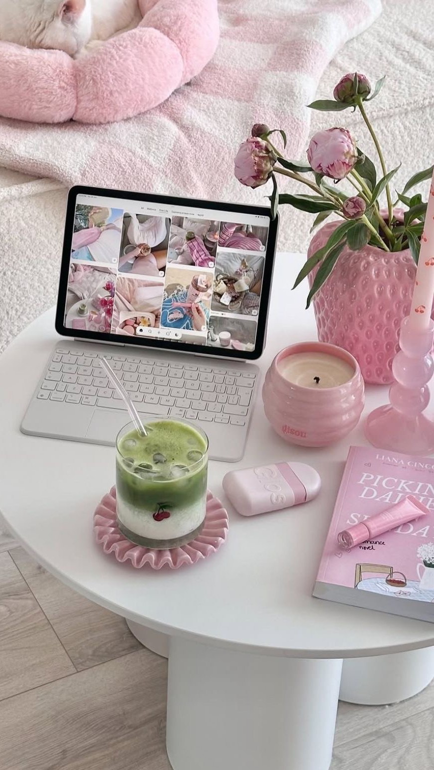 Instagram post by @tanaishaparabia for BBlunt. Caption reads: A ₹3,499 brush that gives salon-style blowouts in....