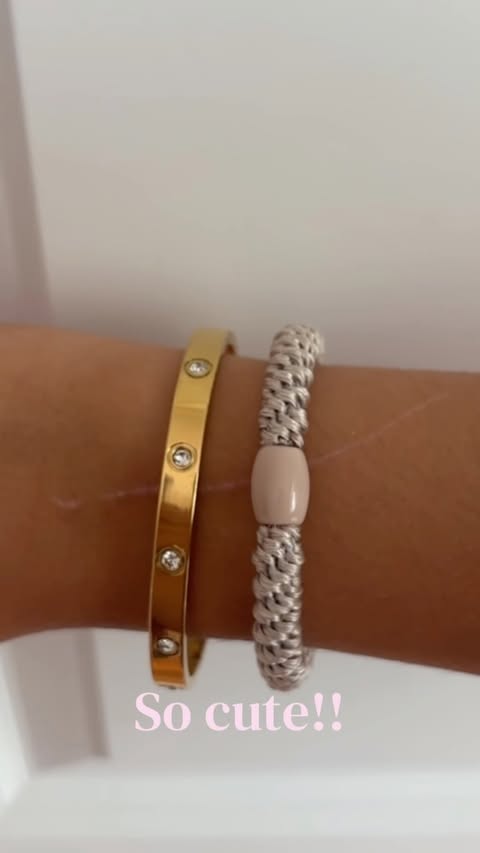 Instagram post by @lucysfashionnn for EVRY JEWELS. Caption reads: [...] LOLADEVINE for 10% off your next @evryjewels....