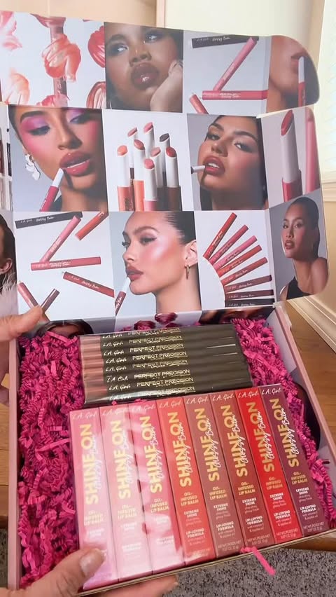 Instagram post by @zinniebloom for L.A. Girl Cosmetics. Caption reads: [...] to make my day 💕 Huge thank you to....