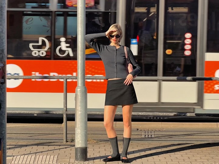 Instagram post by @linda.sza for Vinted. Caption reads: anzeige/ make old things new again with @vinted 🩵....