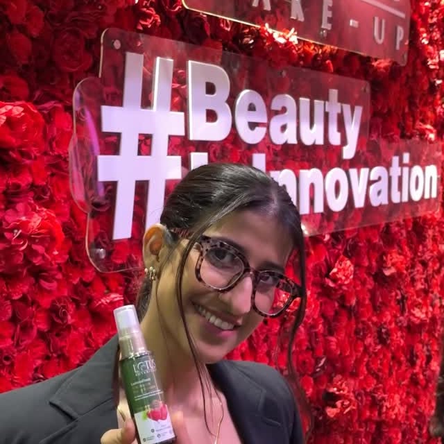 Instagram post by @majestic_cloud_ for Lotus Botanicals. Caption reads: Flipkart #glamup2025 

@flipkart....