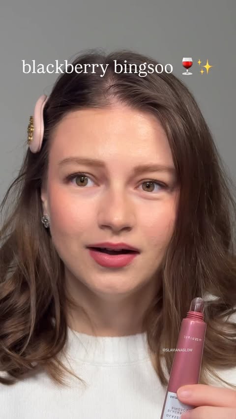 Instagram post by @slavianaglow for Glow Recipe. Caption reads: blackberry bingsoo and glossy lips 💜

@glowrecipe....