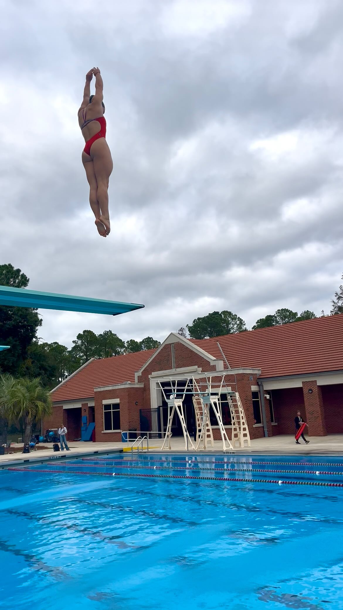 Instagram post by @sophieverzyl for JOLYN. Caption reads: [...] diving outdoors until next summer 😔🩵☀️....