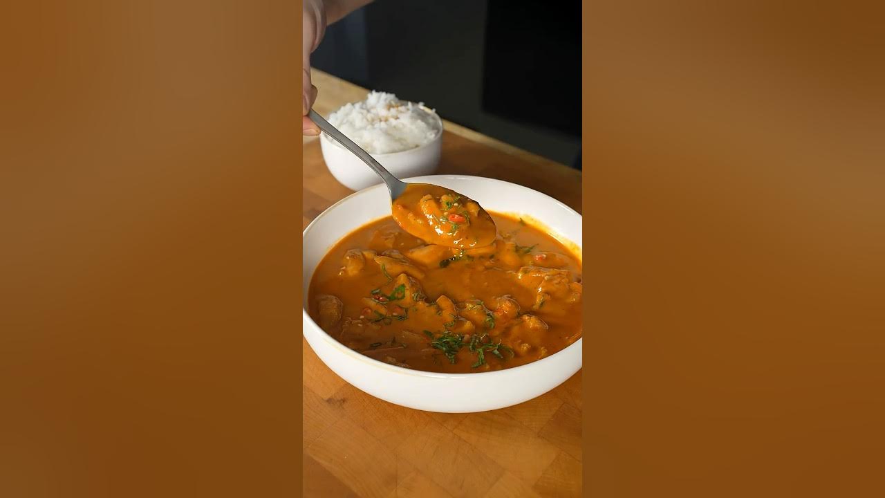 YouTube post by @blakemenard for Vita Coco. Caption reads: Thai Coconut Curry @vitacoco #thairedcurry....