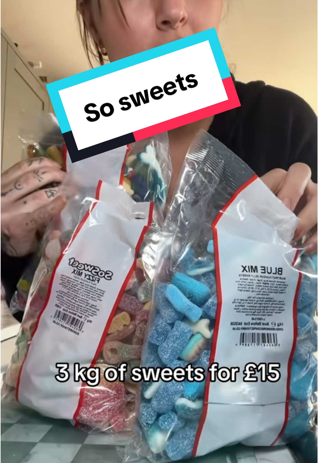 TikTok post by @janinekxx_tiktokfinds for SoSweet. Caption reads: Perfect for Christmas treats!! @SoSweet #sweets....