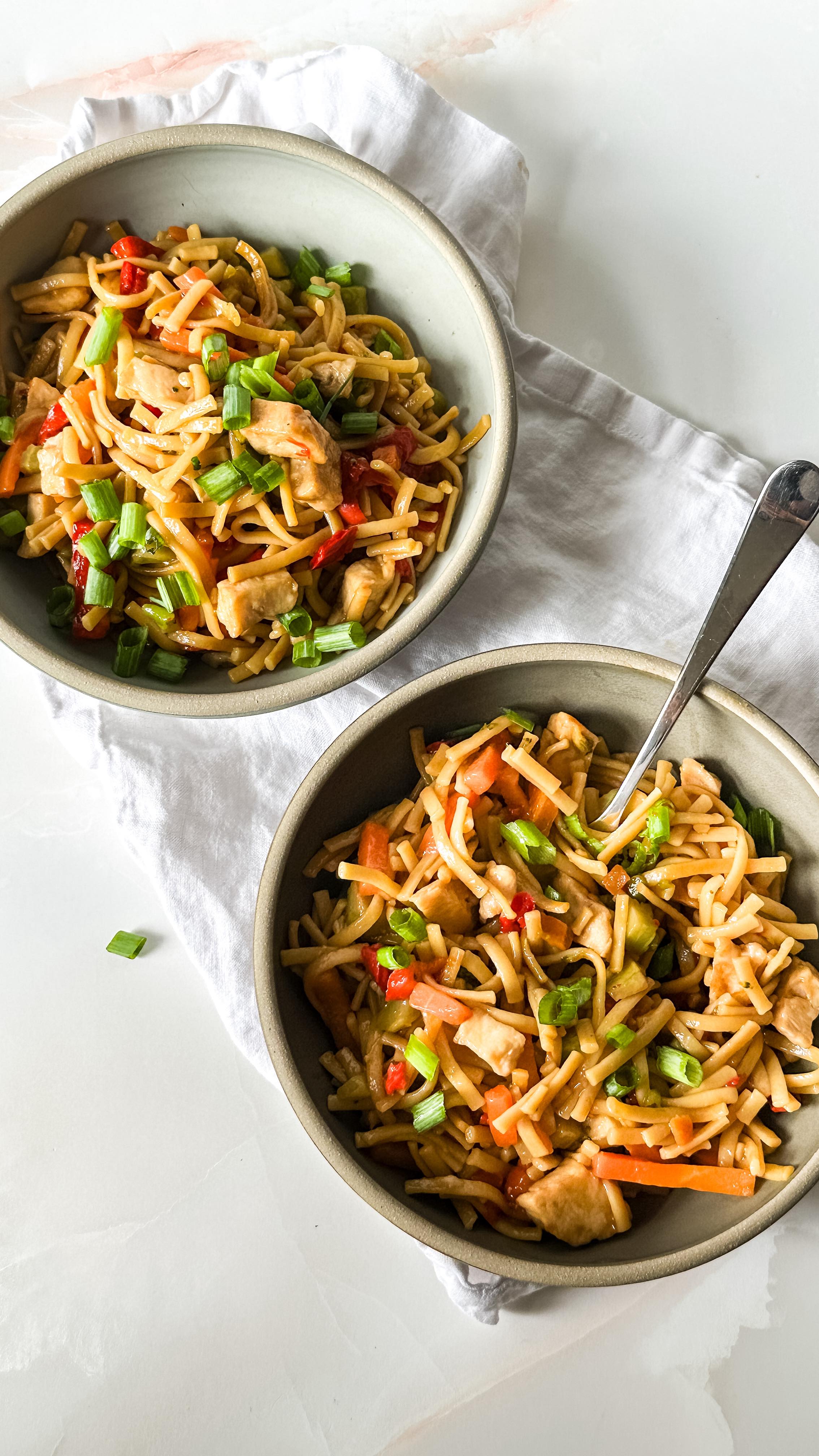 Instagram post by @overthespoonfor for Easy Home Meals. Caption reads: One Pan dinners are the real MVP 🙌 

I’m....