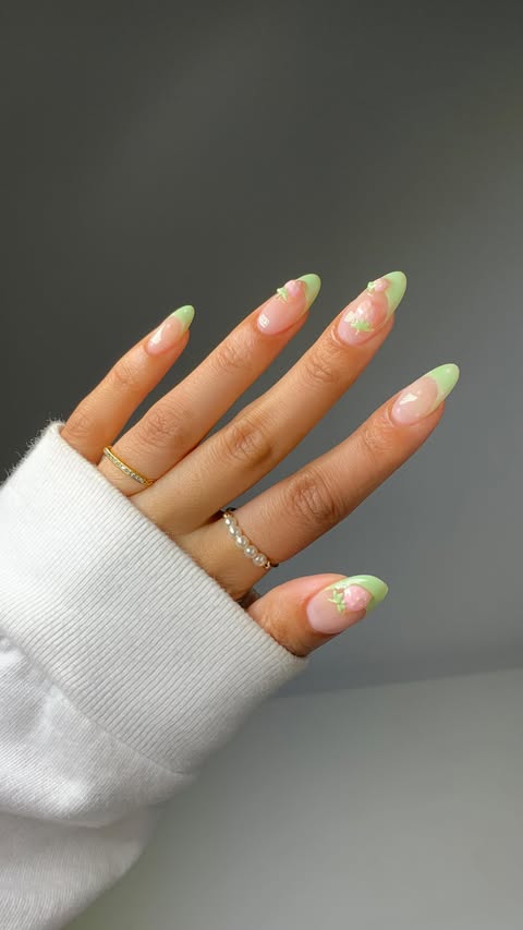 Instagram post by @glossytipped for Beetles Gel Polish. Caption reads: [...] sweet w a little 3d touch 💗 using....