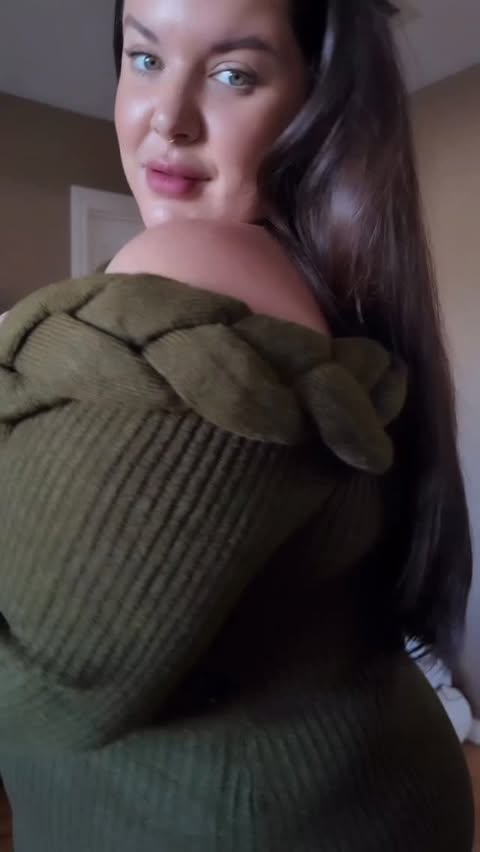 Instagram post by @nataliemeansnice for ELOQUII. Caption reads: this little try on of some beautiful goodies that....