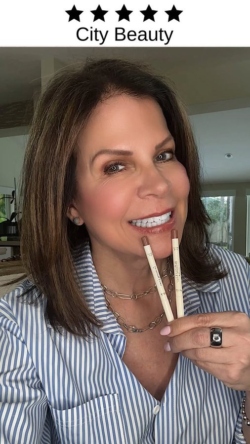 Instagram post by @gwenliveswell for City Beauty. Caption reads: [...] the new City Lips Defining Liner from....