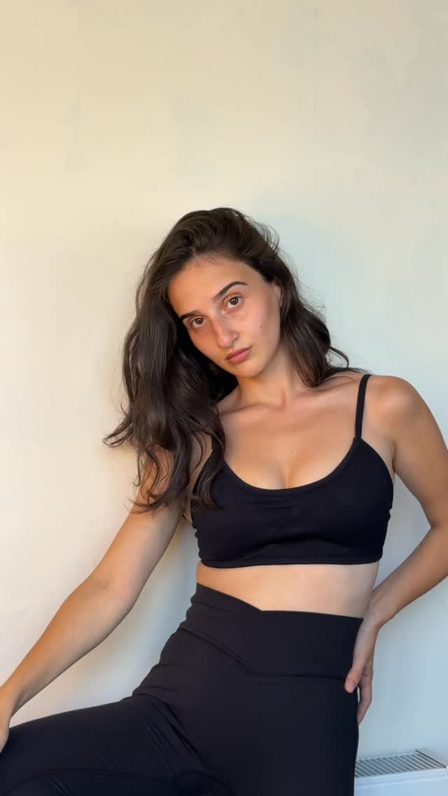 Instagram post by @evelinoragvelidze for Sunzel. Caption reads: Love this set 🤍 thanks @sunzelofficial_....