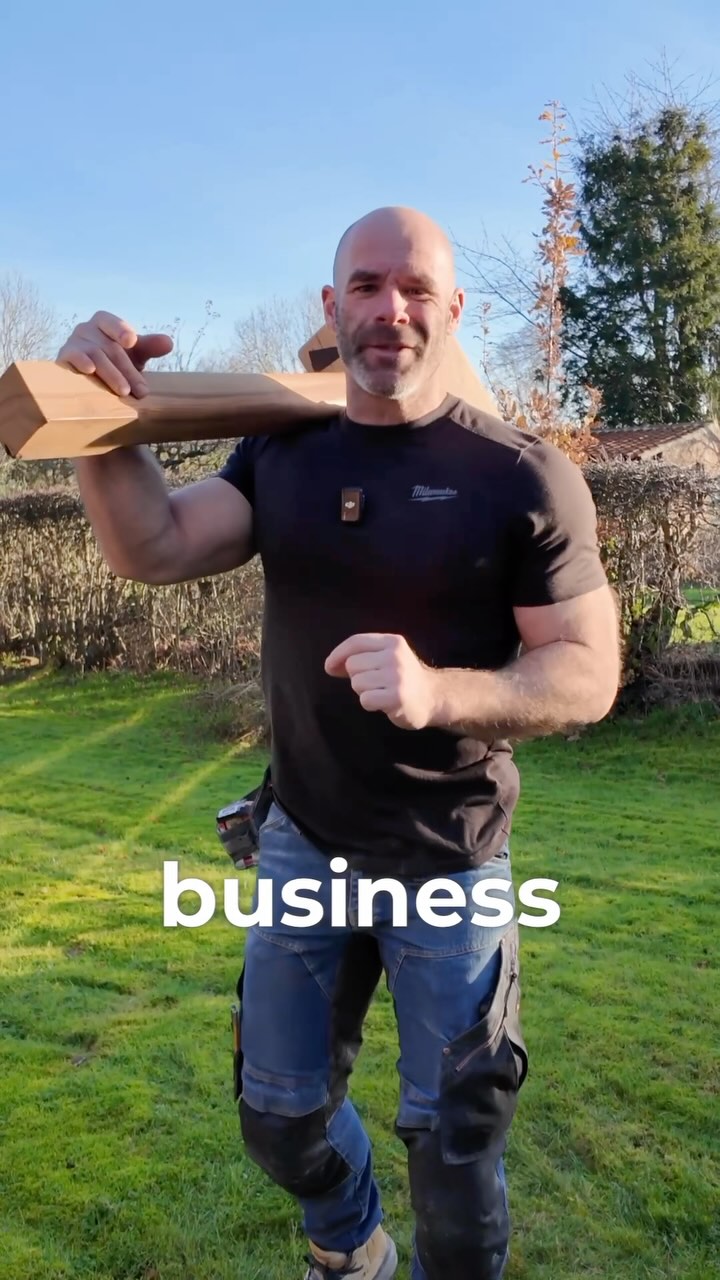 Instagram post by @simonbowlerltd for Intuit QuickBooks. Caption reads: Ad: Trust me when I say I’m not a tech guy!....