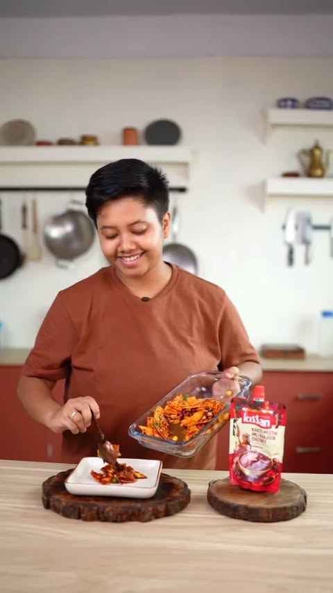 Instagram post by @trickswithdips for Kissan. Caption reads: [...] texture made every bite SO good 🤌🏻❤️....