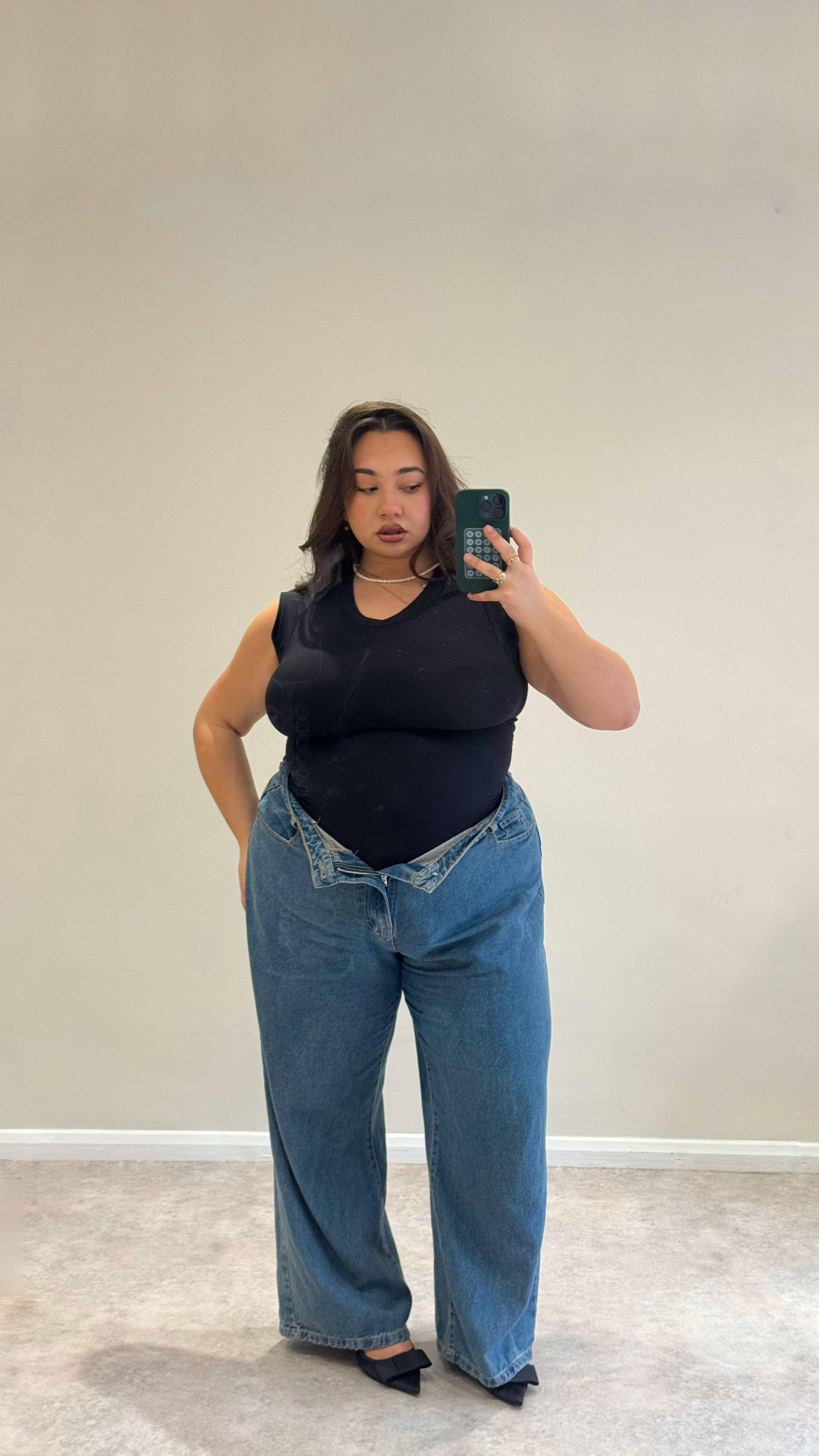 Instagram post by @maazzp for HeyShape. Caption reads: I’ve basically lived in this @heyshape bodysuit....